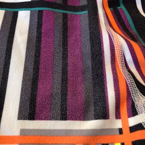 Fabletics Crop Geometric Print Leggings - XS - Picture 8 of 10